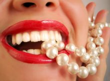 glamorous lips and pearls